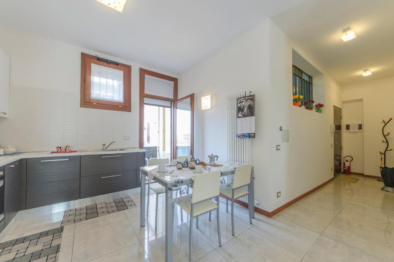 Residenza Leon D'Oro Apartment Venesia Bagian luar foto